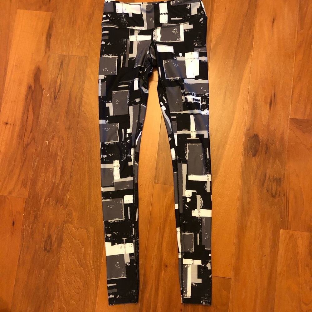 Pure Barre by Splits 59 leggings